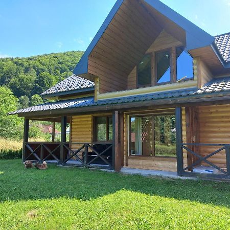 Садиба Федорчуків За рікою Шешоры Экстерьер фото