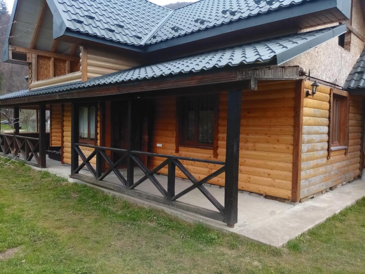 Садиба Федорчуків За рікою Шешоры Экстерьер фото