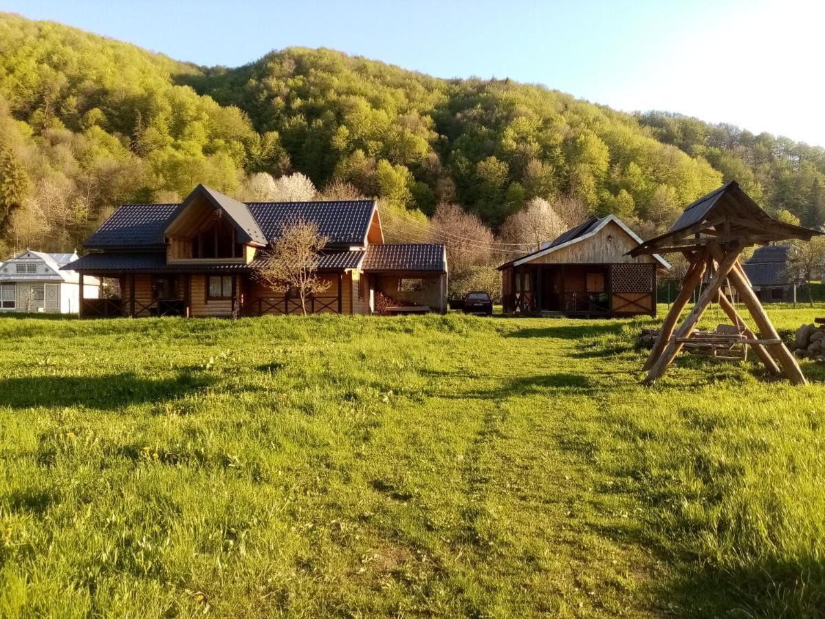 Садиба Федорчуків За рікою Шешоры Экстерьер фото